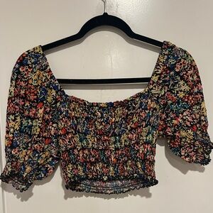 Urban Outfitters top Small Multicolor Cropped Floral Peasant Boho size small